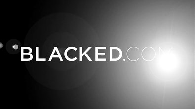 Стройные светловолосые студентки устроили секс вчетвером с неграми